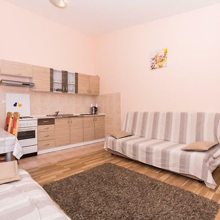 Apartman Anamarija Трогир Екстериор снимка